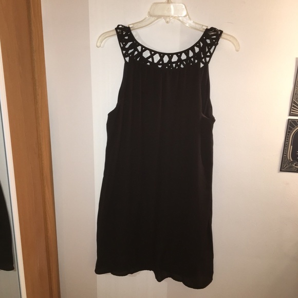 Short black dress - Picture 2 of 2